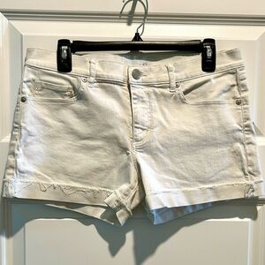 Loft, Size 6, Off White Denim Shorts